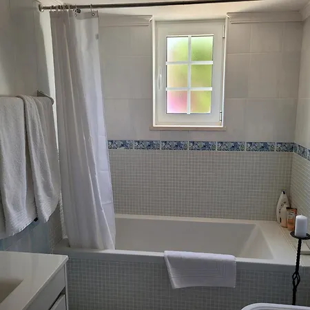 Johanna 3* Lagos
